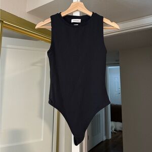 Aritzia Babaton Contour Bodysuit